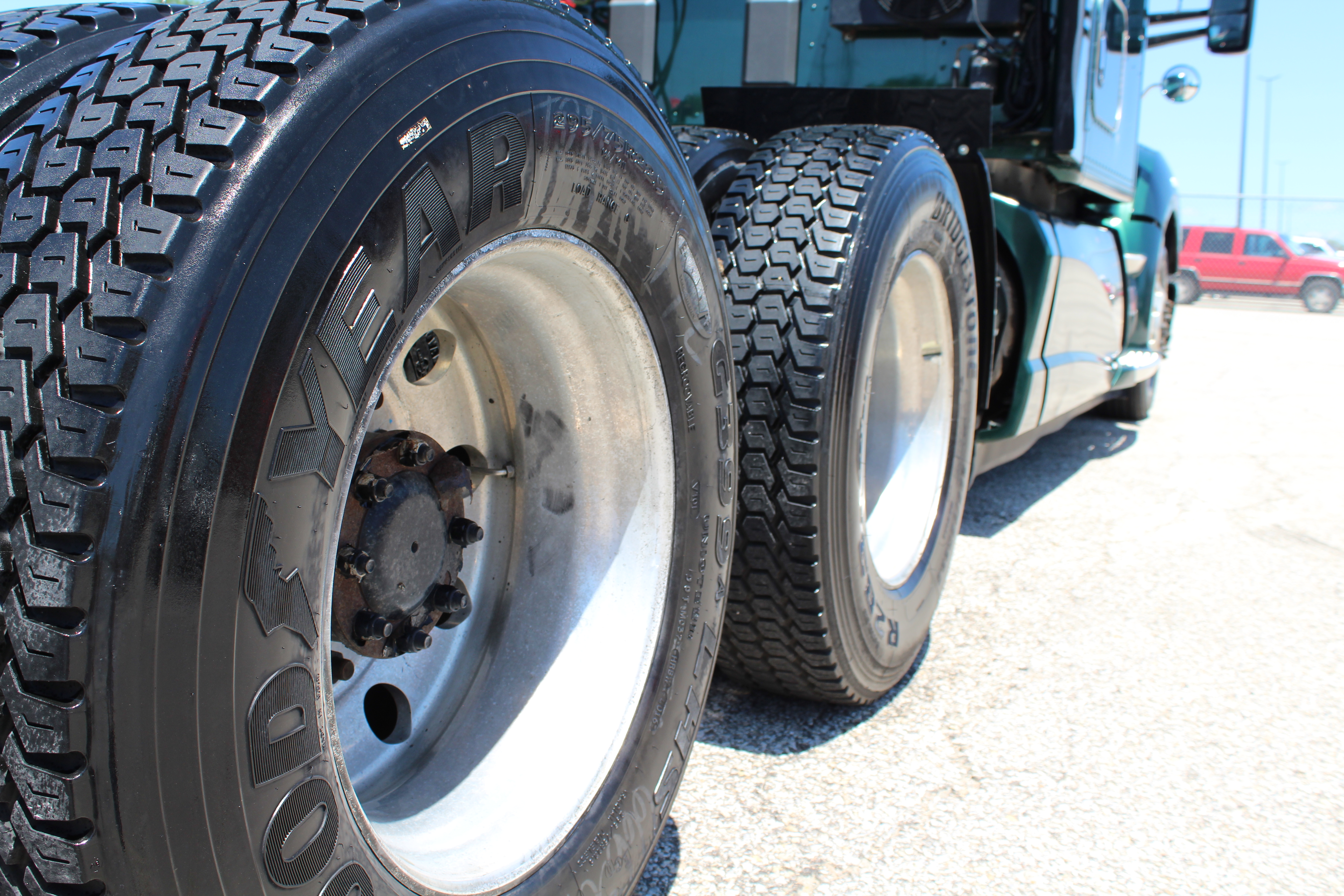 Finding The Best Truck Tires For Your Work Truck